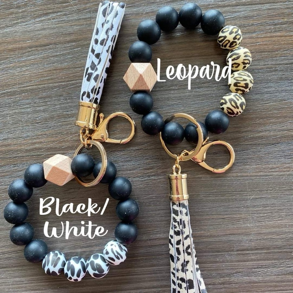 Leopard and Black/White Beaded Keychain Bracelet